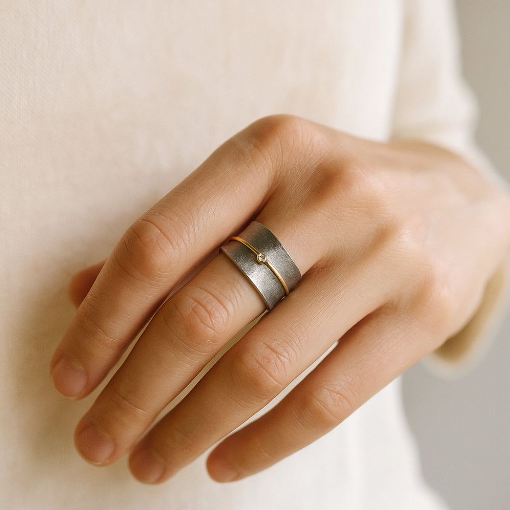 Vintage Golden Line Zirconia Silver Ring